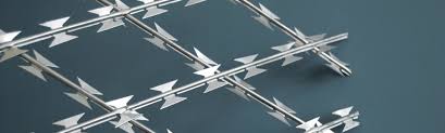 Straight Razor Wire—the Simple but Sharp “Safeguarding Umbrella” Опасная колючая проволока — простой, но острый «защитный зонтик»