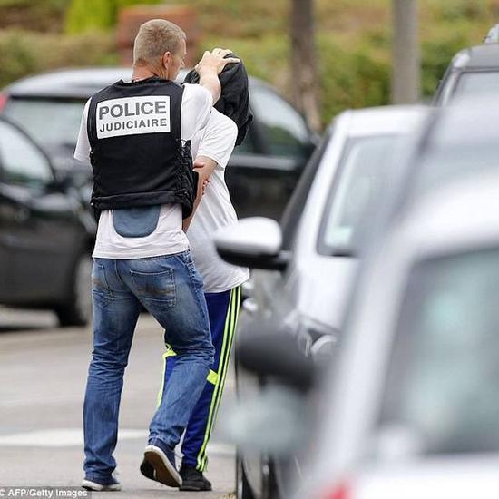 Every 84 hours the occurrence of terrorist attacks in Europe Каждые 84 часа происходят теракты в Европе