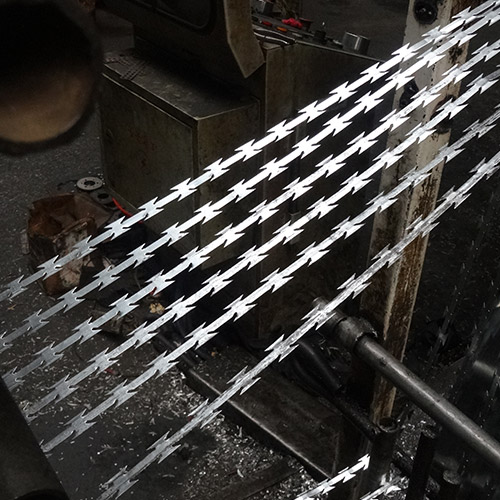 Essential in Military Bases--Welded Razor Mesh Wire Необходим на военных базах: сварная колючая сетка