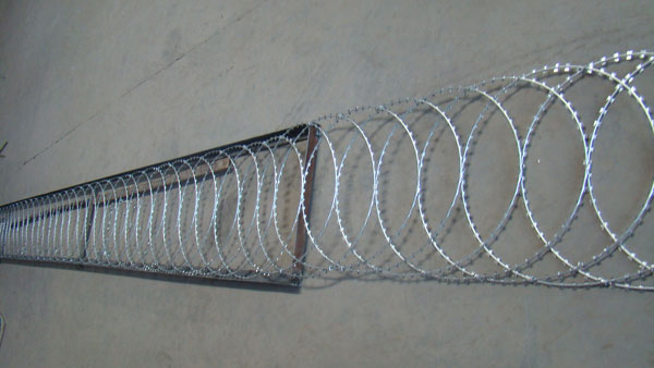 Flat Wrapped Razor Wire Give You Enough Sense Of Safety Плоская колючая проволока дает вам достаточное чувство безопасности