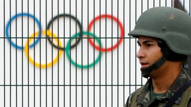 Brazil Olympics: Ten Arrested for 'Plotting Terror' Олимпийские игры в Бразилии: десять человек арестованы за «заговор террора»
