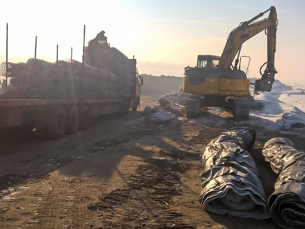 Каменная клетка с пятью поворотами