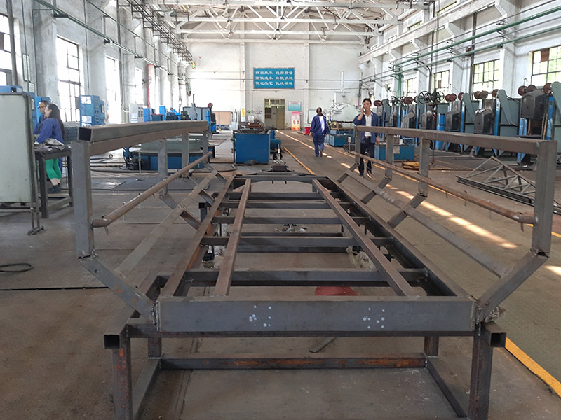 全自动防暴布障车