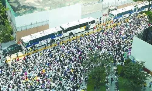 Забор для борьбы с беспорядками обеспечит вам безопасное место.