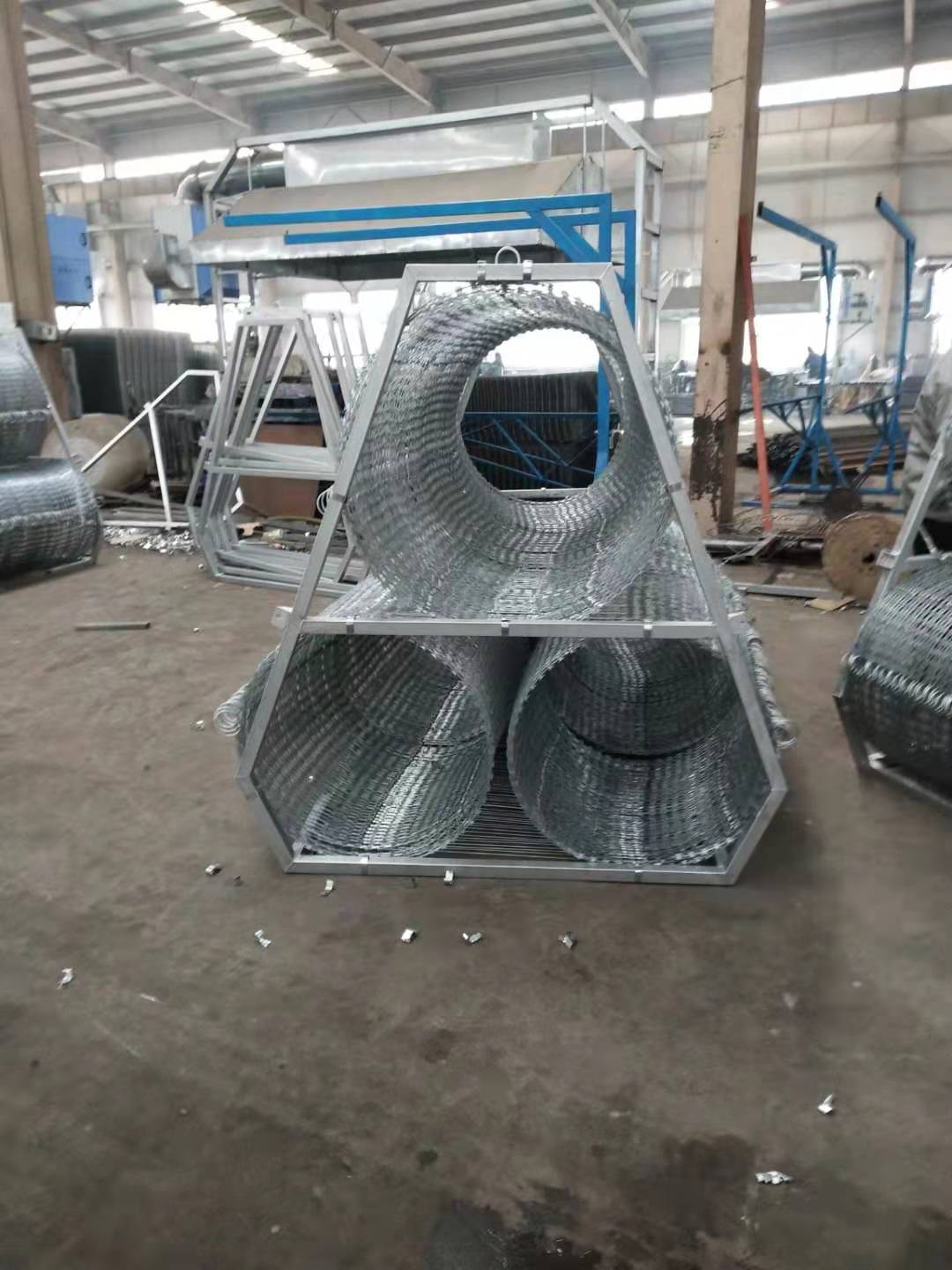 Колючая сетка