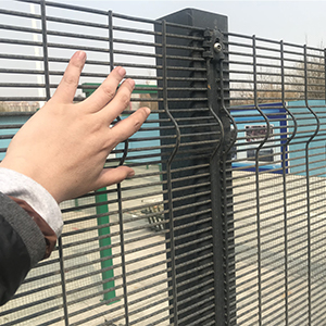 Ограждение тюремной безопасности 4